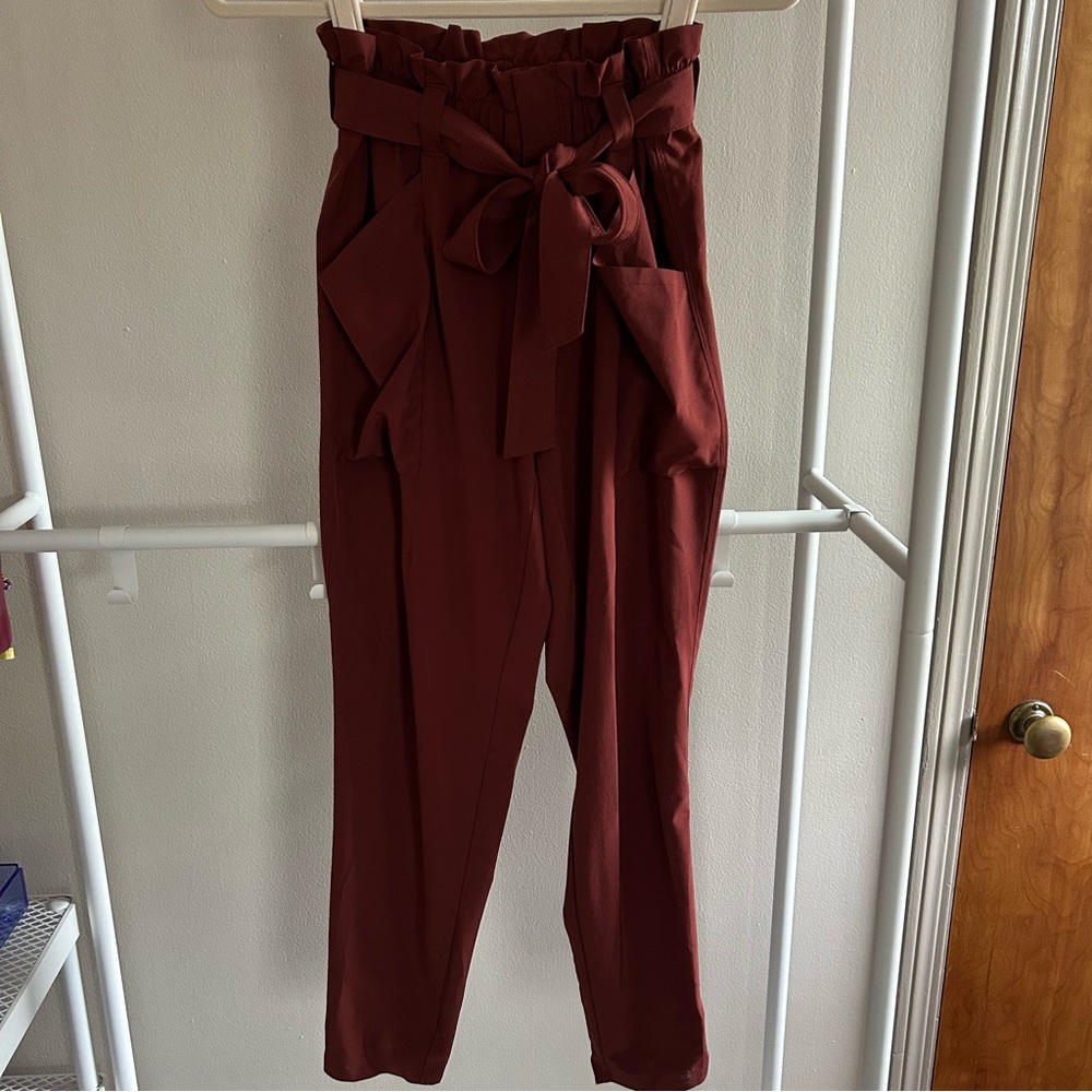 Athleta Skyline Pant Il Paper Bag Ankle brick red Size 0